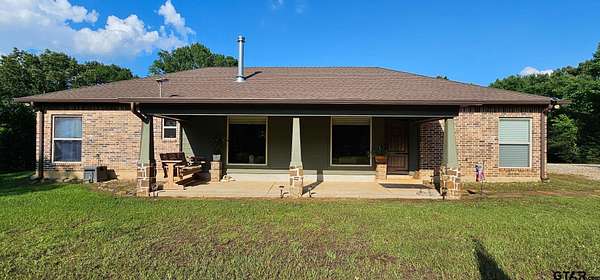 26 Acres of Land with Home for Sale in Kilgore, Texas