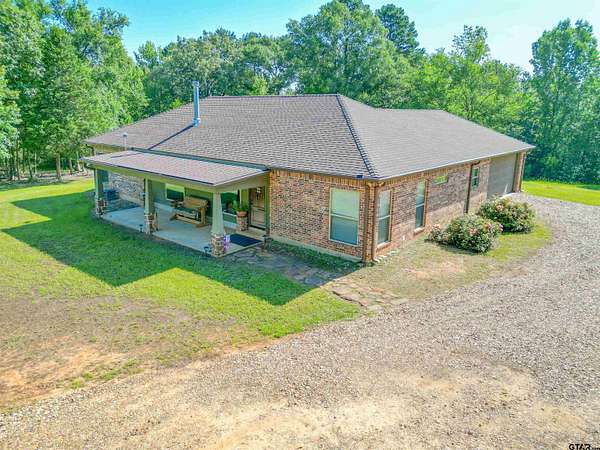 12 Acres of Land with Home for Sale in Kilgore, Texas