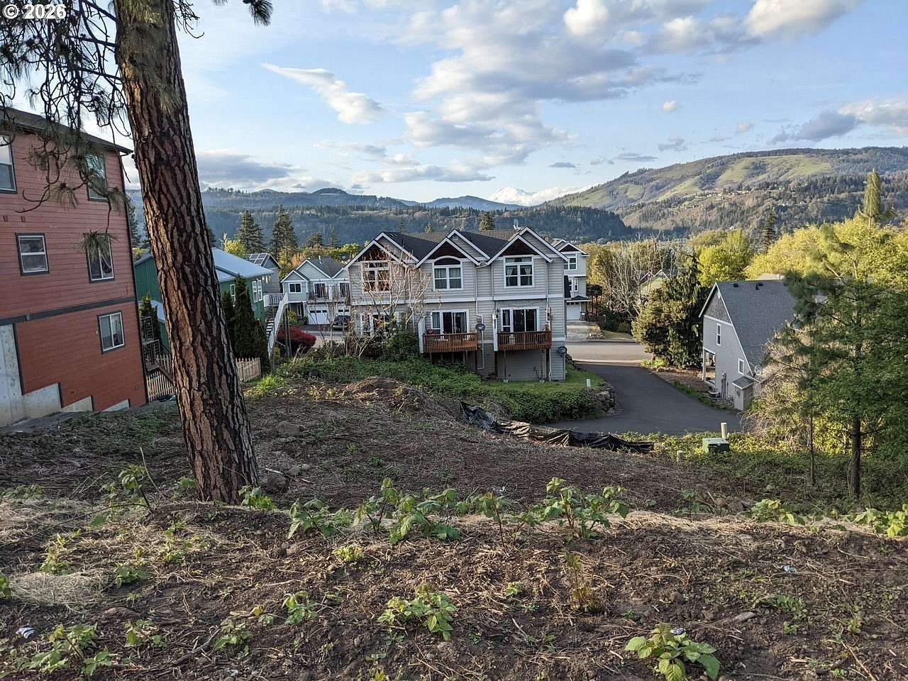 0.17 Acres of Residential Land for Sale in Hood River, Oregon