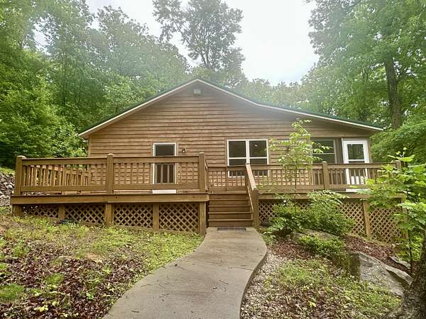 5.66 Acres of Land with Home for Sale in Somerset, Kentucky