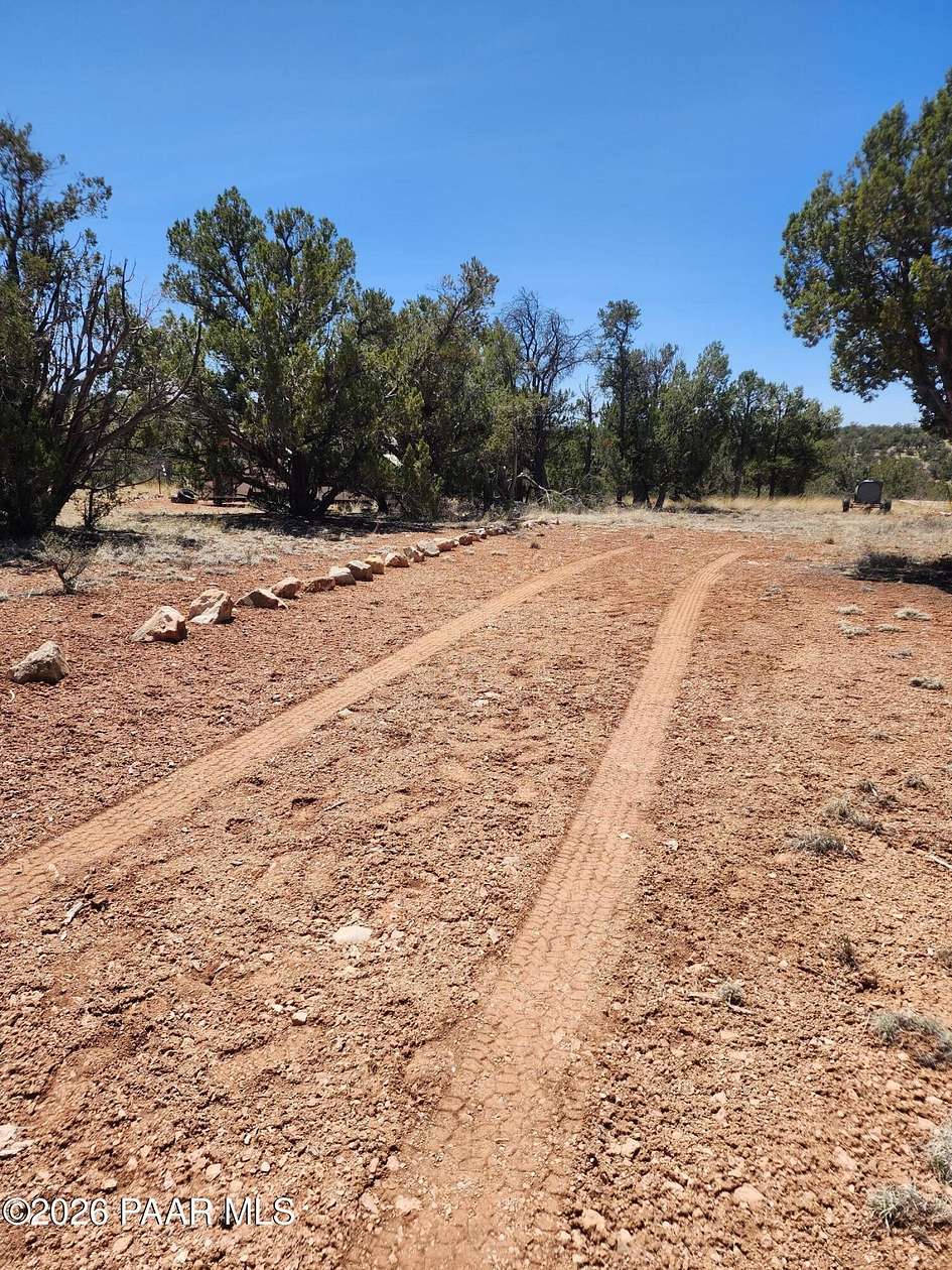 1.49 Acres of Land for Sale in Seligman, Arizona