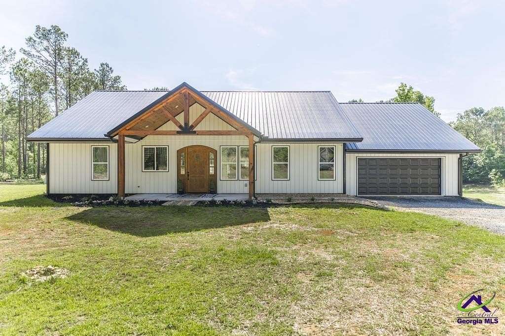20.3 Acres of Recreational Land with Home for Sale in Lizella, Georgia