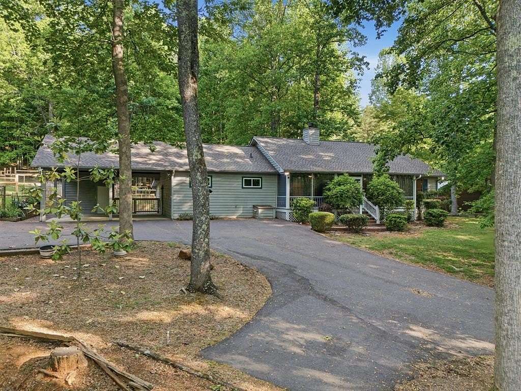 1.73 Acres of Land with Home for Sale in Hiawassee, Georgia