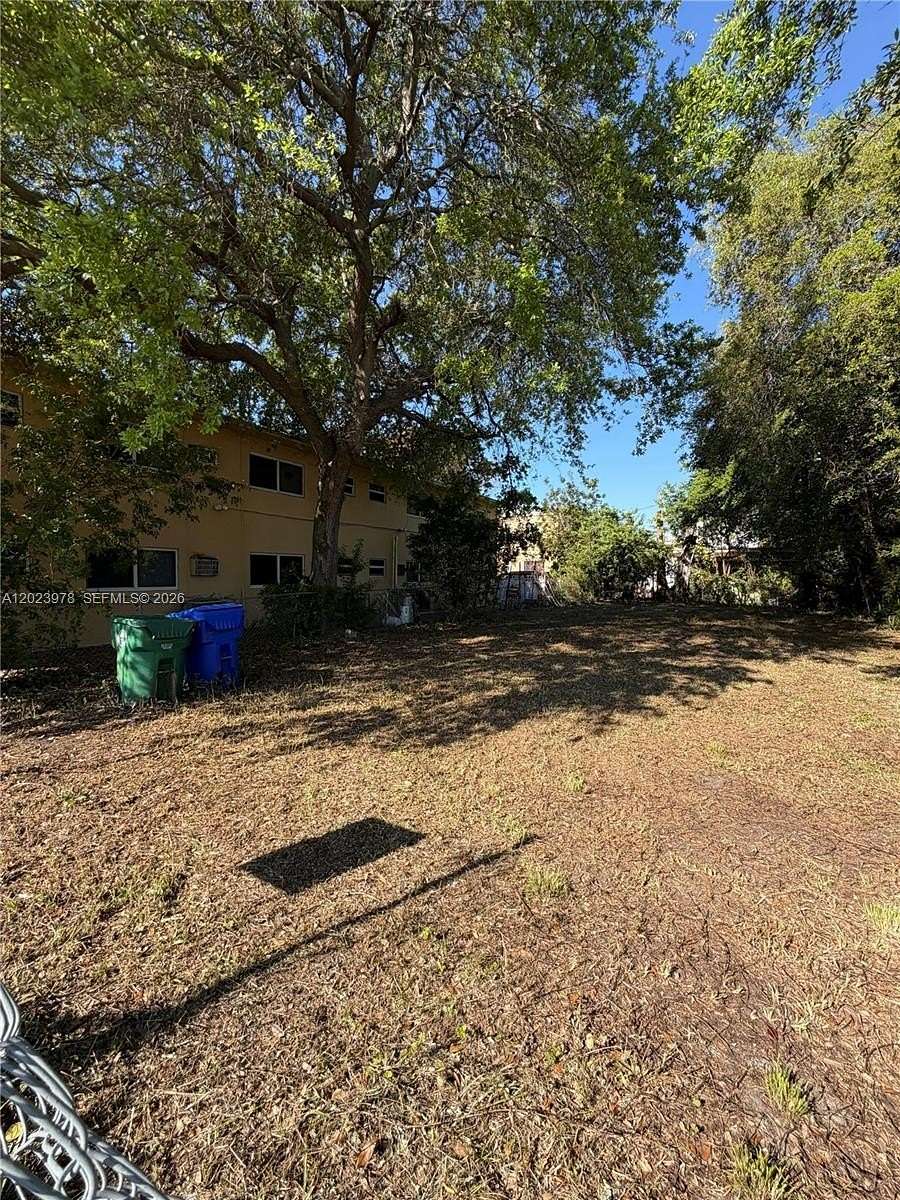 0.13 Acres of Mixed-Use Land for Sale in Miami, Florida