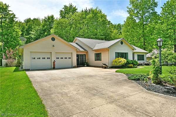1.56 Acres of Land with Home for Sale in Vienna, Ohio