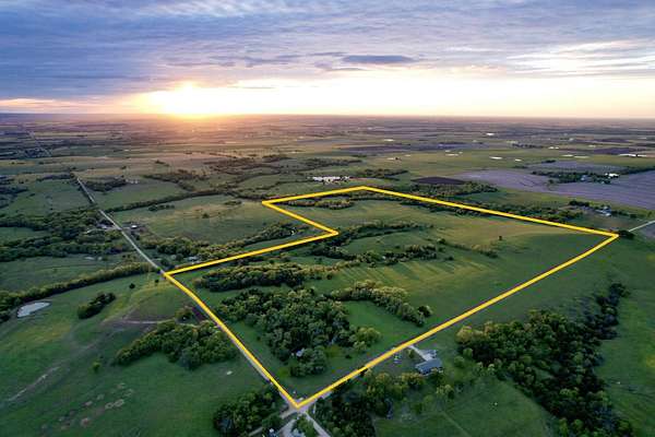 120 Acres of Land for Sale in Hartford, Kansas