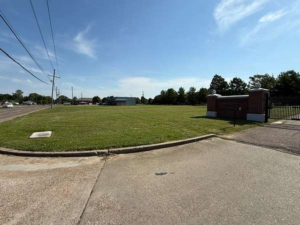 1 Acre of Land for Sale in Greenville, Mississippi