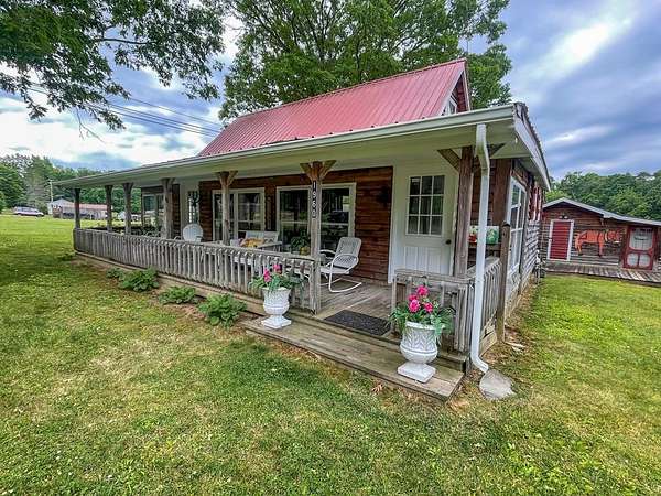 6 Acres of Land with Home for Sale in Crossville, Tennessee