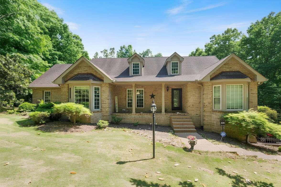 2 Acres of Land with Home for Sale in Dickson, Tennessee
