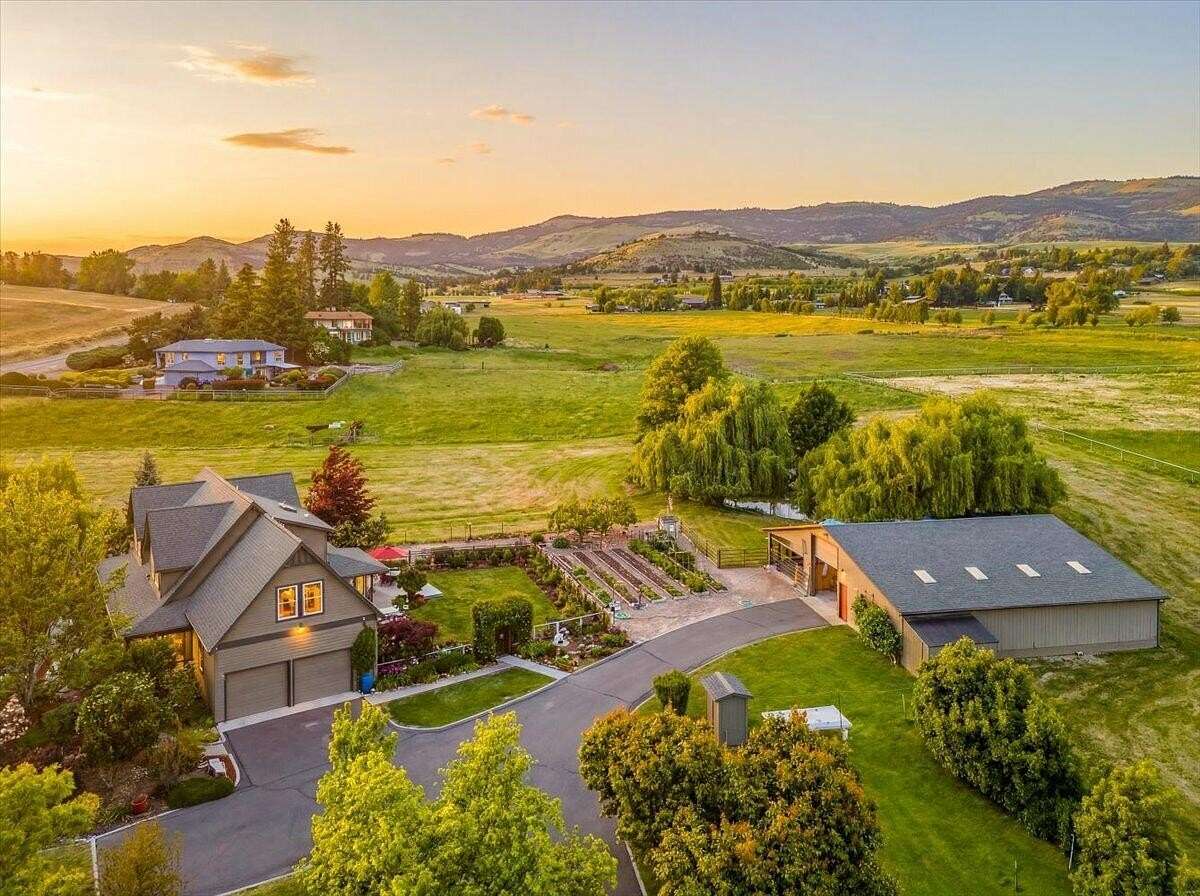 3.68 Acres of Land with Home for Sale in Ashland, Oregon