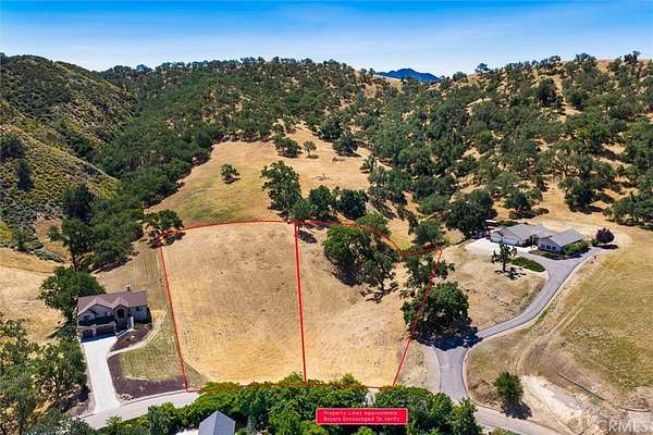 1 Acre of Residential Land for Sale in Paso Robles, California