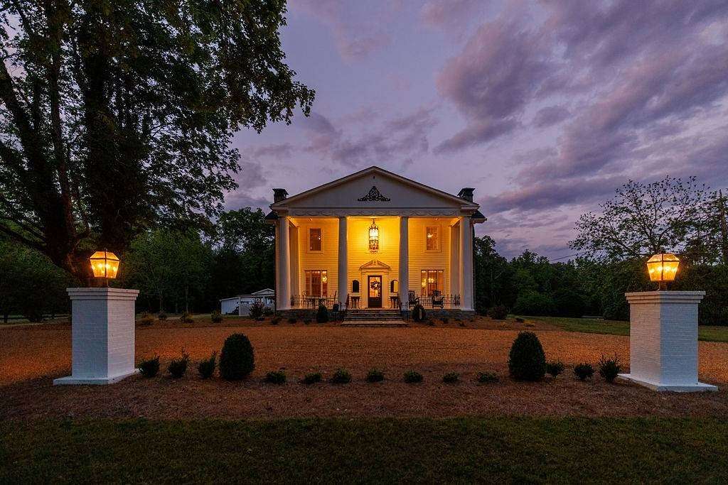 123 Acres of Recreational Land with Home for Sale in Summerville, Georgia