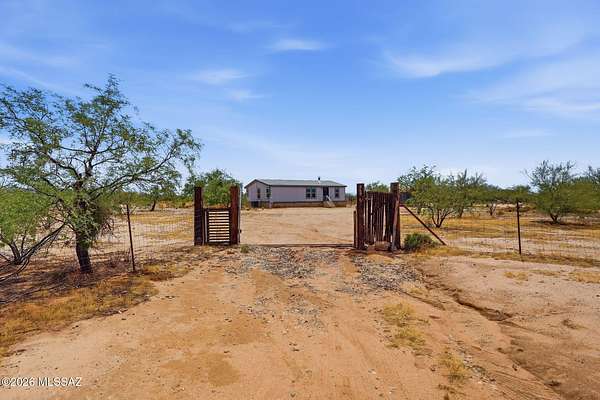 4.53 Acres of Land with Home for Sale in Tucson, Arizona