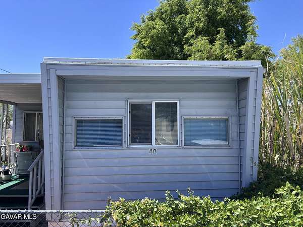 4.75 Acres of Land with Home for Sale in Palmdale, California