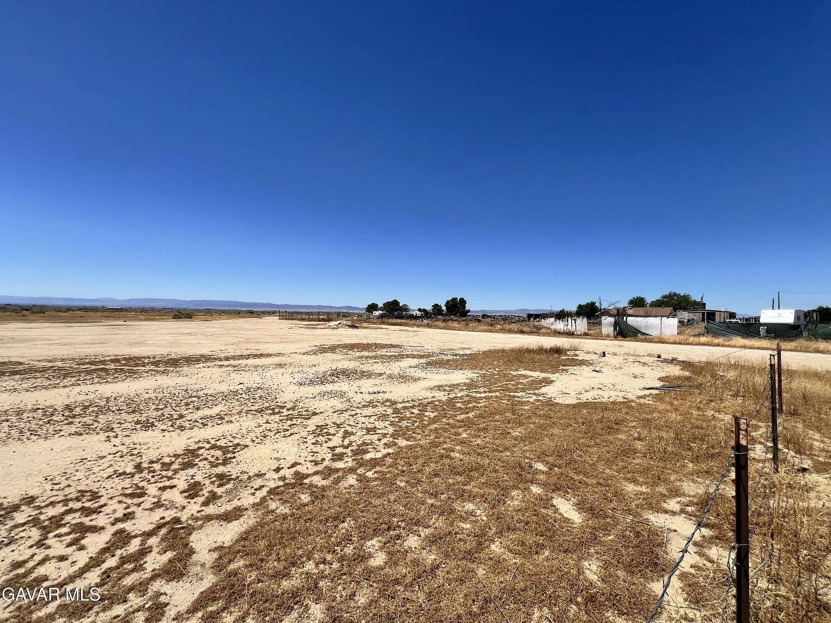 4.38 Acres of Residential Land for Sale in Rosamond, California