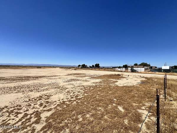 4.38 Acres of Residential Land for Sale in Rosamond, California