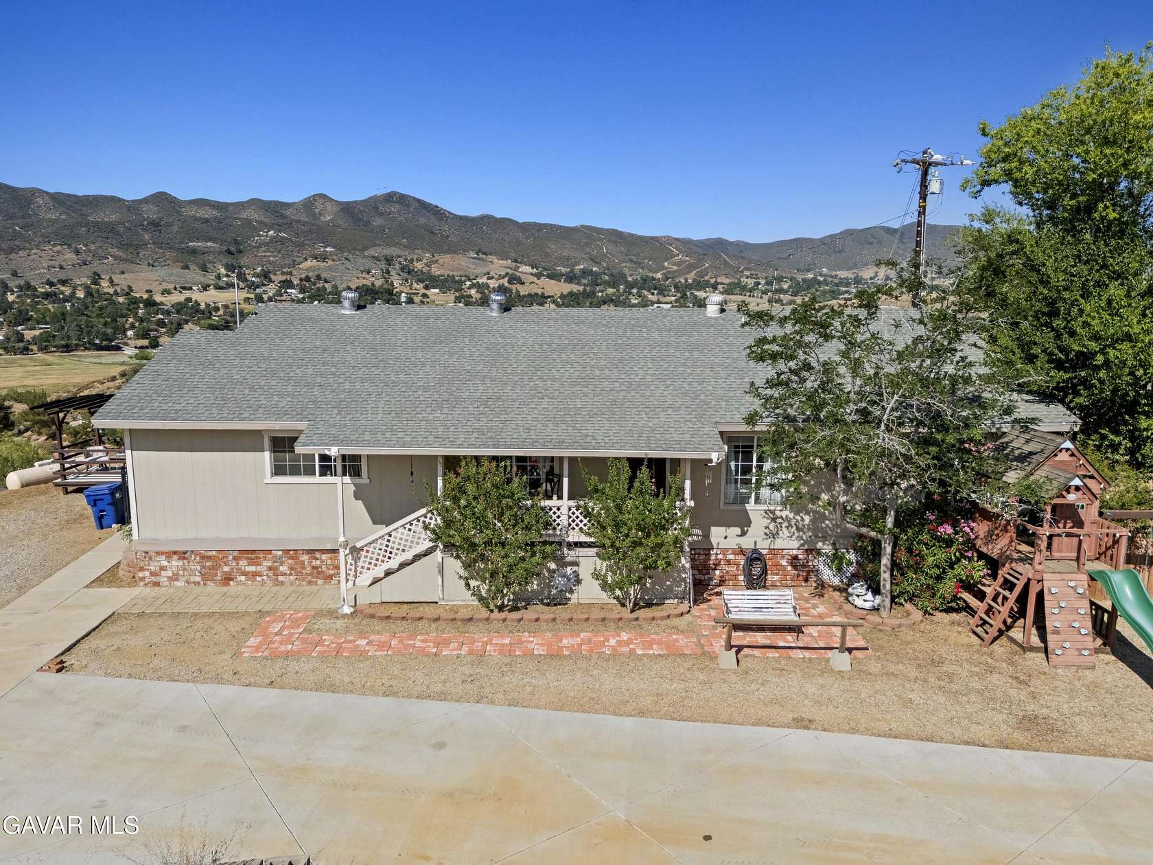 2.47 Acres of Land with Home for Sale in Leona Valley, California