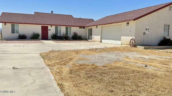 2.58 Acres of Land with Home for Sale in Lancaster, California