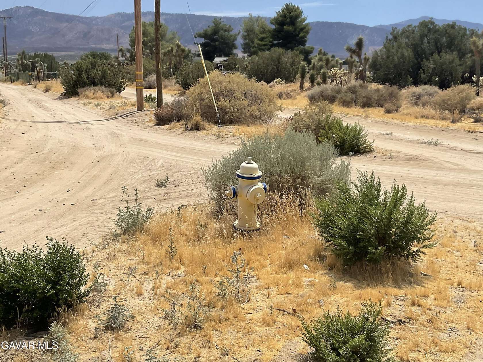25 Acres of Land for Sale in Piñon Hills, California