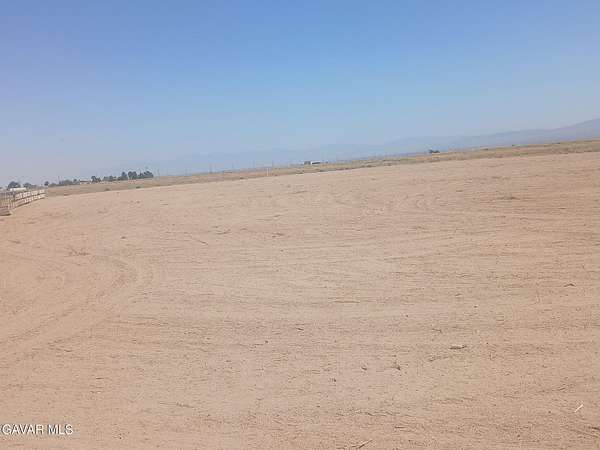2.5 Acres of Land for Sale in Antelope Acres, California