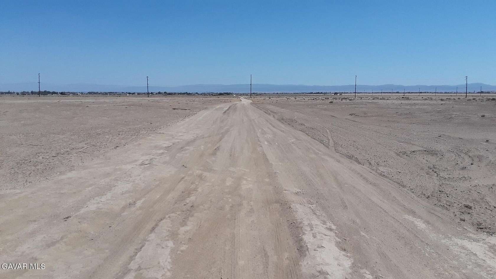 2.5 Acres of Residential Land for Sale in Rosamond, California