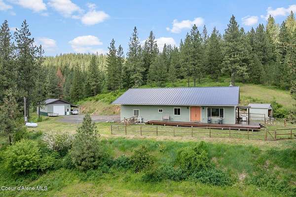 15 Acres of Land with Home for Sale in St. Maries, Idaho