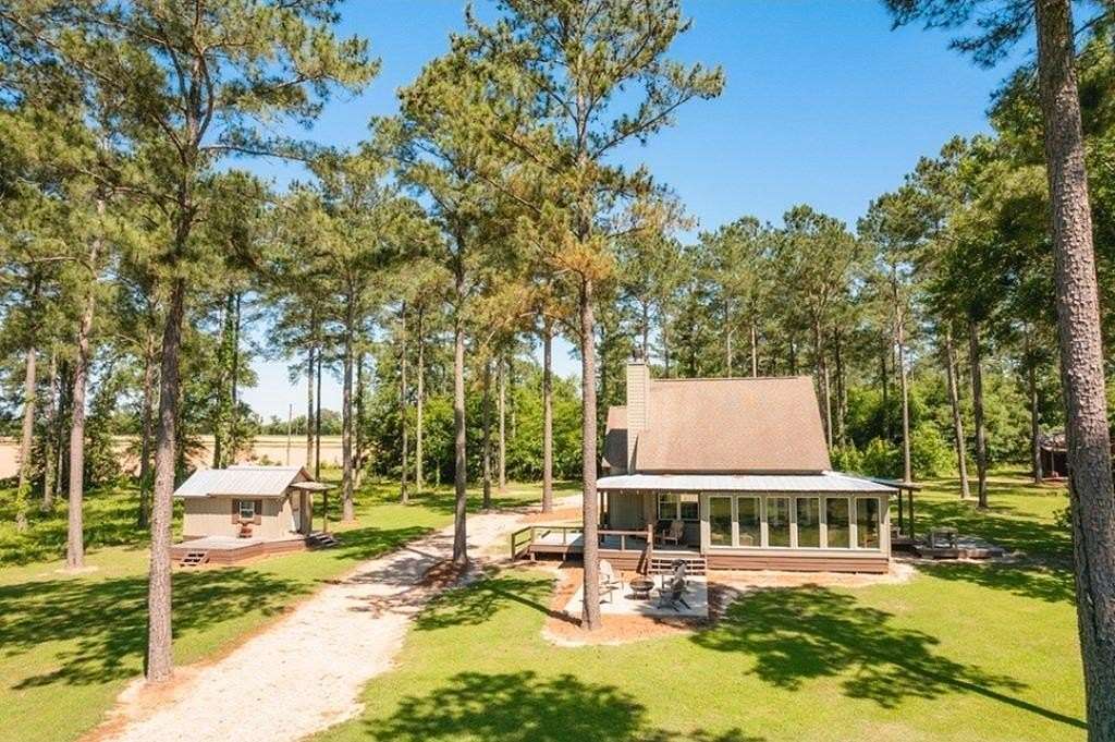 41.5 Acres of Recreational Land with Home for Sale in Bainbridge, Georgia