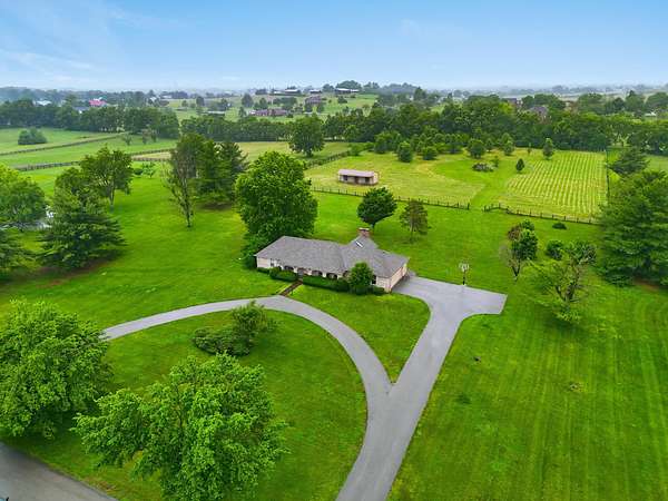 5 Acres of Land with Home for Sale in Nicholasville, Kentucky