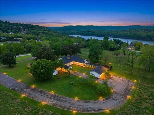 13.8 Acres of Land with Home for Sale in Holiday Island, Arkansas