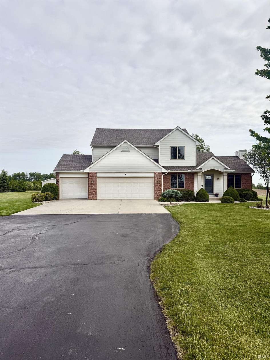 2.25 Acres of Land with Home for Sale in Uniondale, Indiana