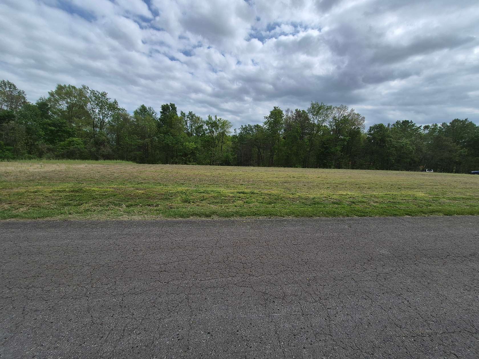 1.43 Acres of Residential Land for Sale in Fountain Run, Kentucky