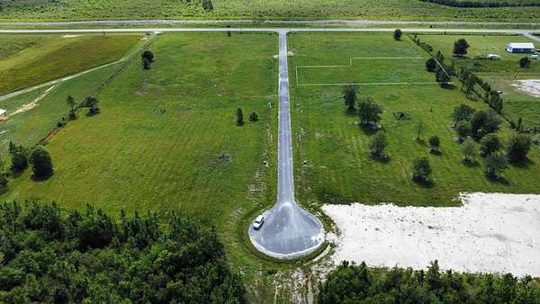 0.86 Acres of Residential Land for Sale in Wewahitchka, Florida