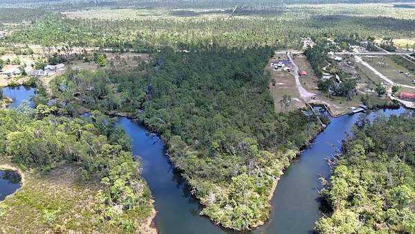 10.7 Acres of Recreational & Residential Land for Sale in Wewahitchka, Florida