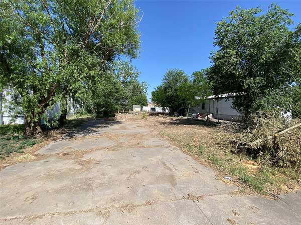 0.12 Acres of Commercial Land for Sale in Garden City, Kansas