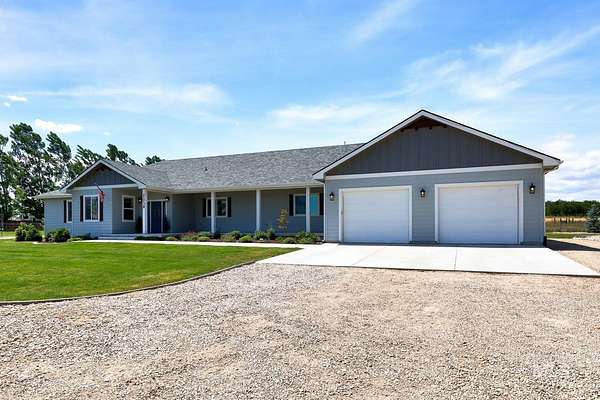 5.68 Acres of Land with Home for Sale in Caldwell, Idaho