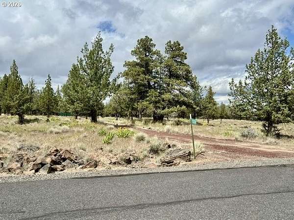 5 Acres of Land for Sale in Culver, Oregon