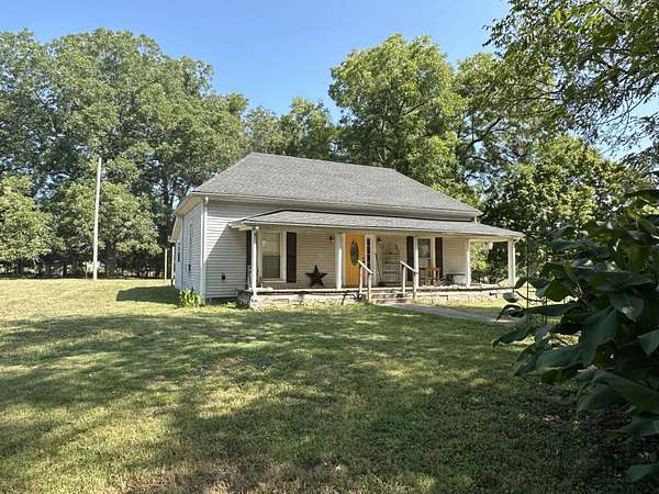 1.83 Acres of Land with Home for Sale in Lewisburg, Tennessee