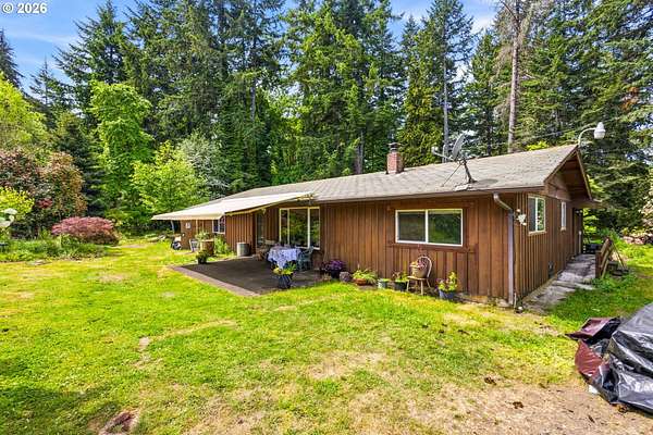 10.2 Acres of Land with Home for Sale in Lebanon, Oregon