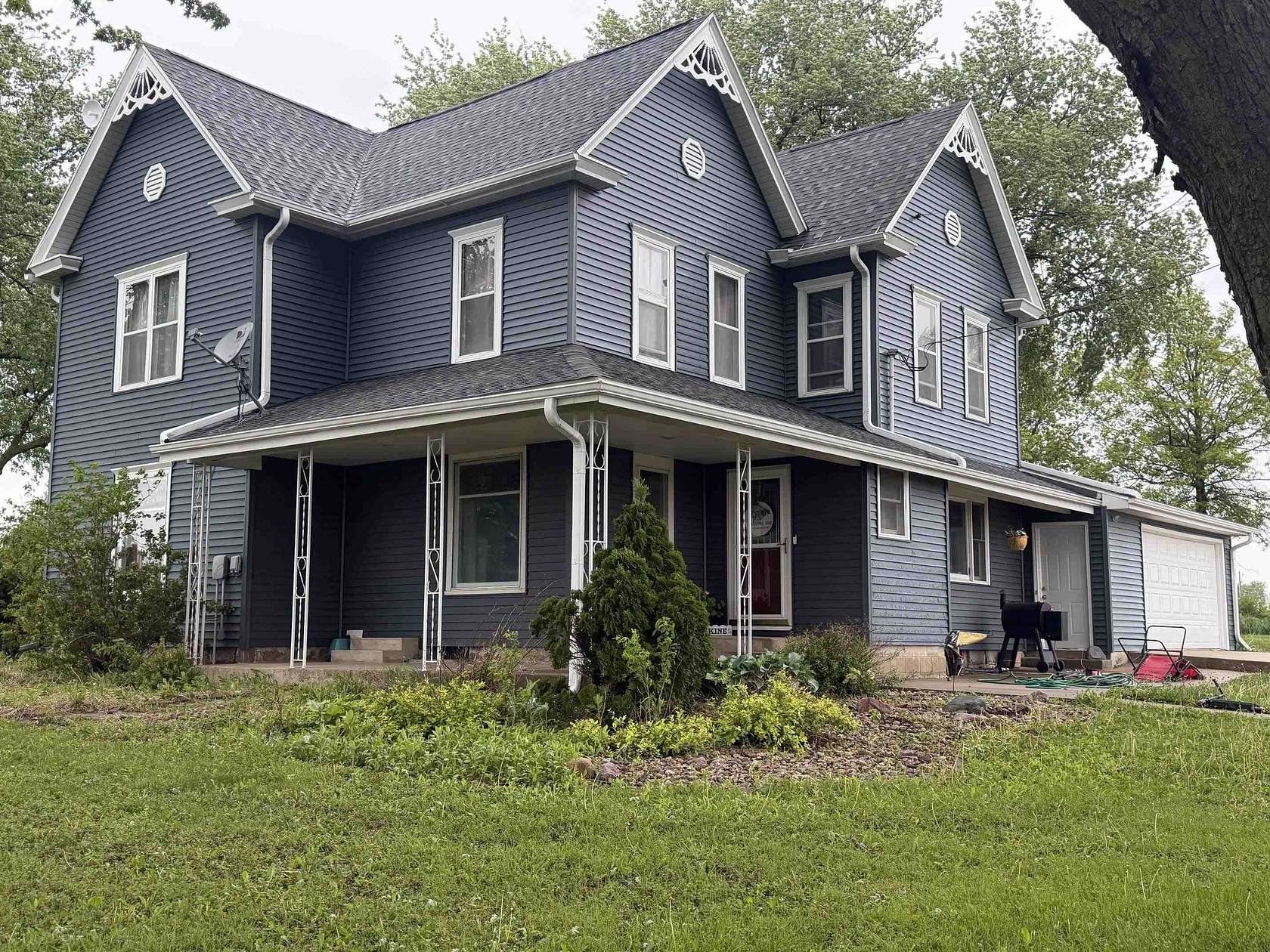 2.77 Acres of Land with Home for Sale in Aurelia, Iowa