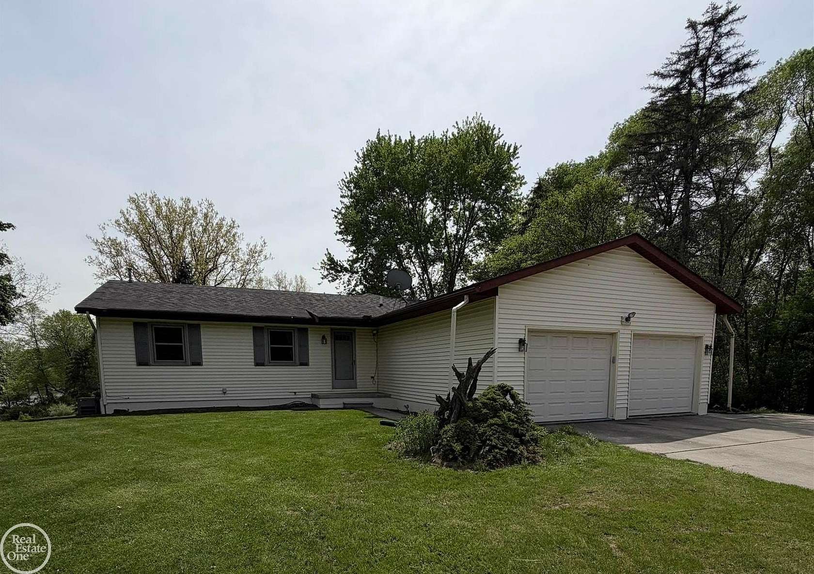 4.83 Acres of Land with Home for Sale in Fort Gratiot, Michigan