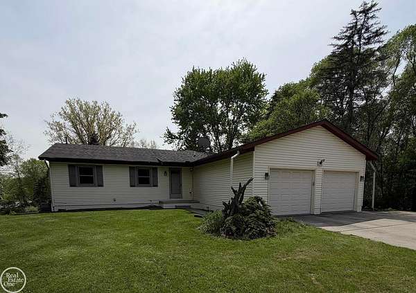 4.83 Acres of Land with Home for Sale in Fort Gratiot, Michigan
