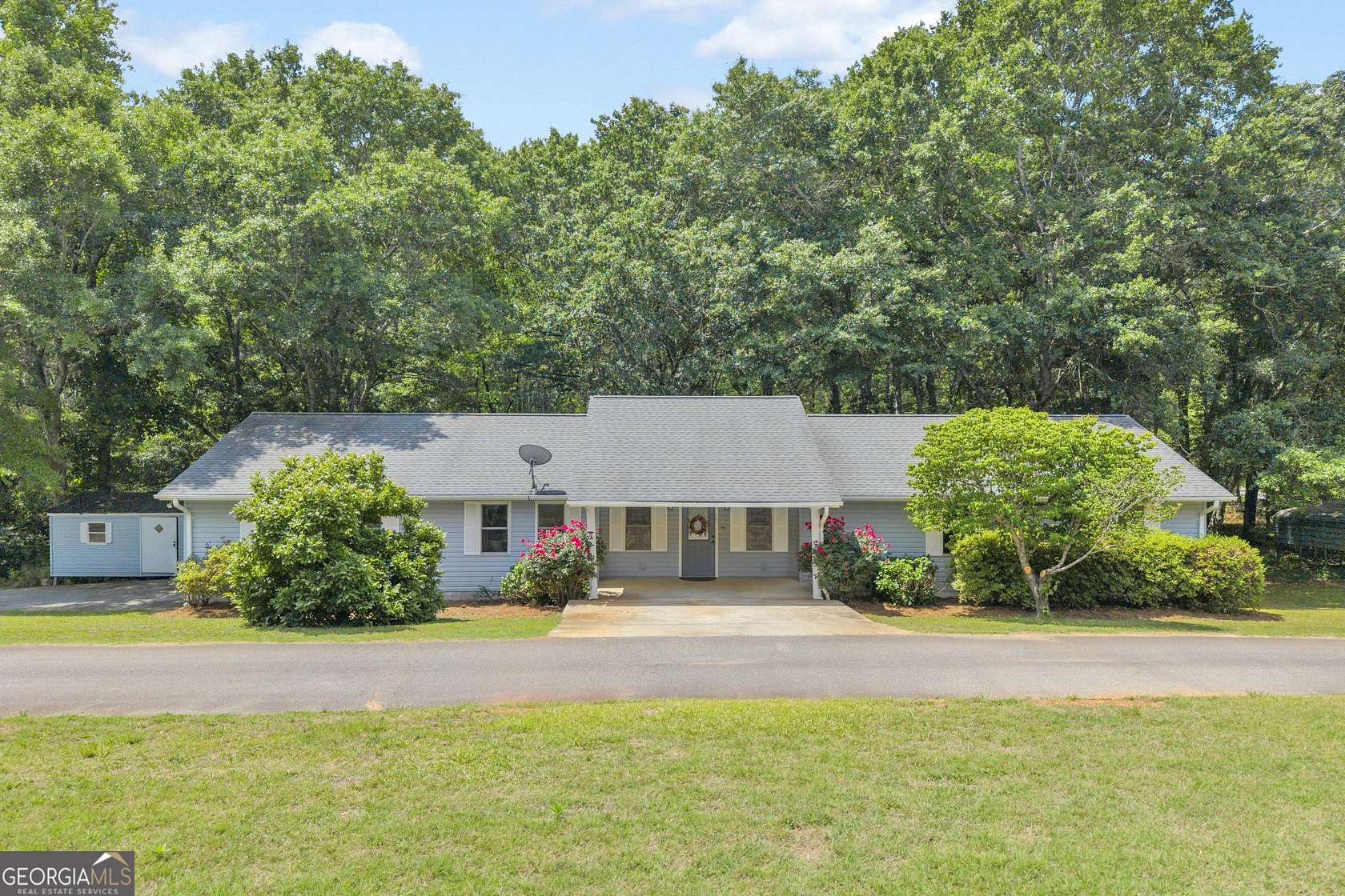 1.65 Acres of Land with Home for Sale in Hartwell, Georgia