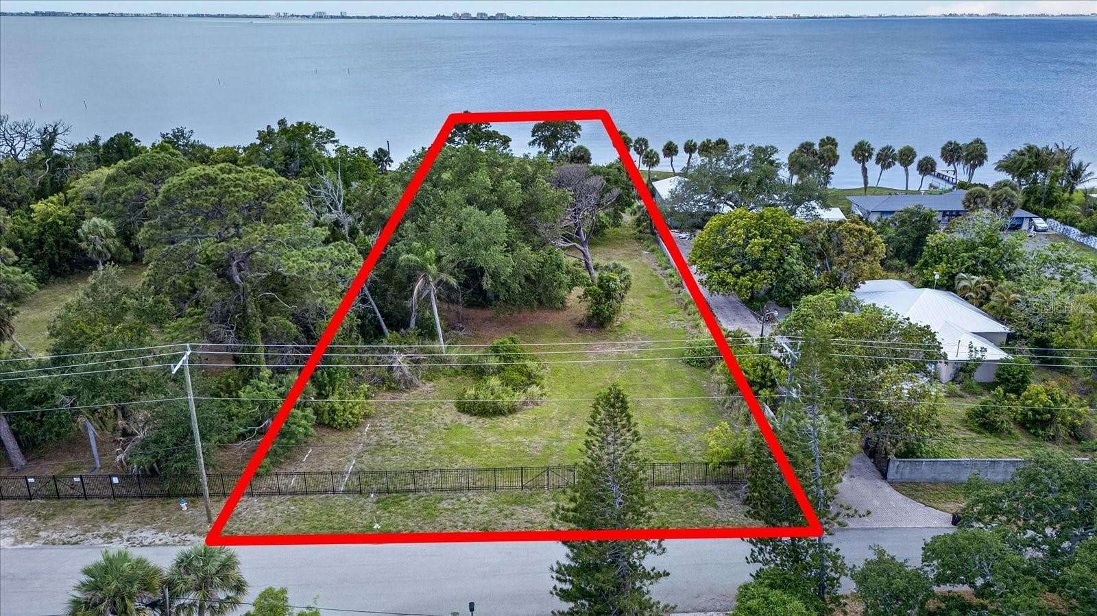 1 Acre of Land for Sale in Sarasota, Florida