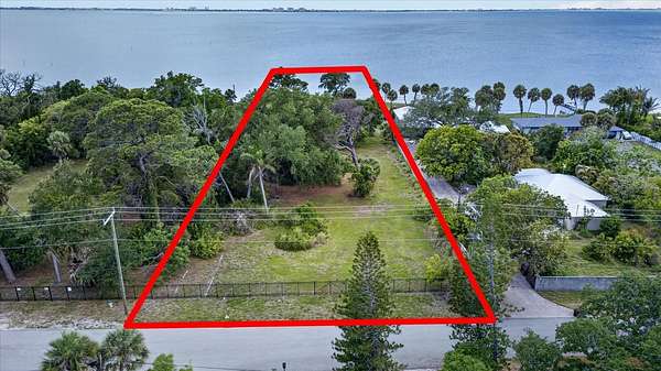 1 Acre of Land for Sale in Sarasota, Florida