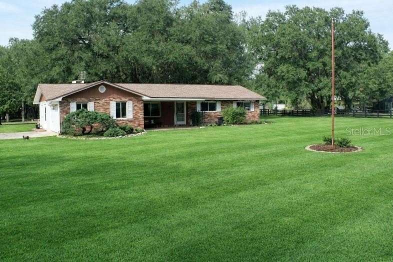 3 Acres of Land with Home for Sale in Morriston, Florida