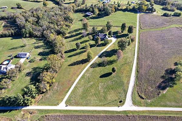 9.3 Acres of Land with Home for Sale in Lebanon, Kentucky