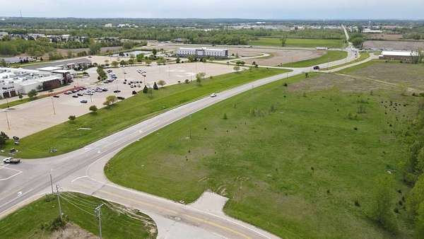 5.53 Acres of Land for Sale in Clinton, Iowa