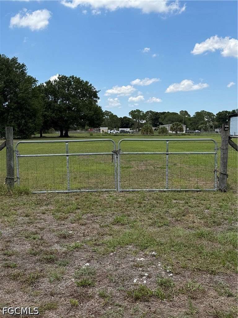 1.25 Acres of Residential Land for Sale in Clewiston, Florida