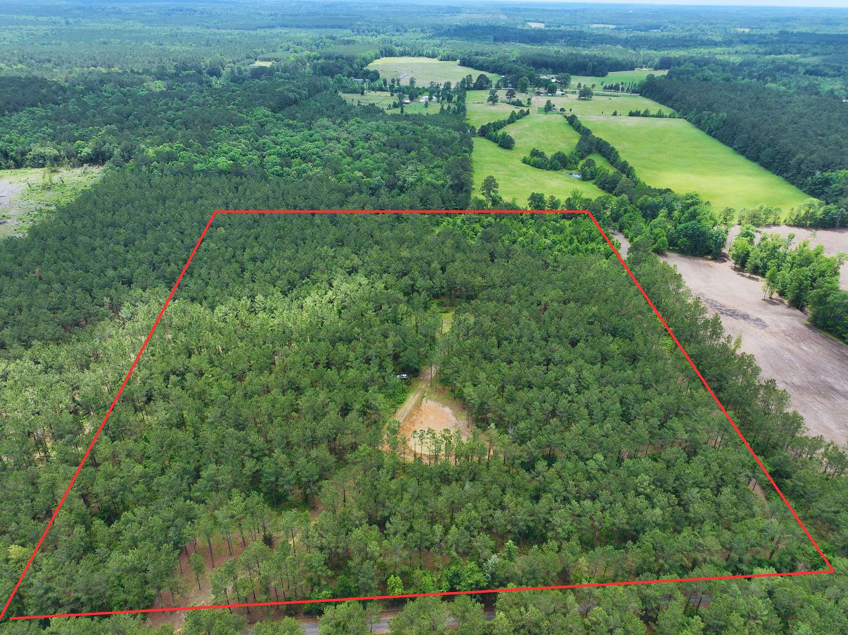16 Acres of Land for Sale in Linden, Texas