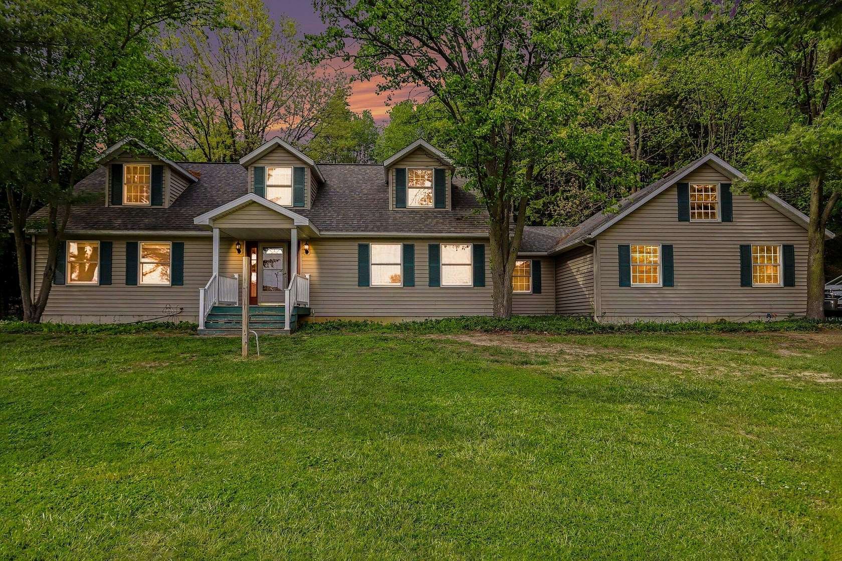 10 Acres of Land with Home for Sale in Battle Creek, Michigan